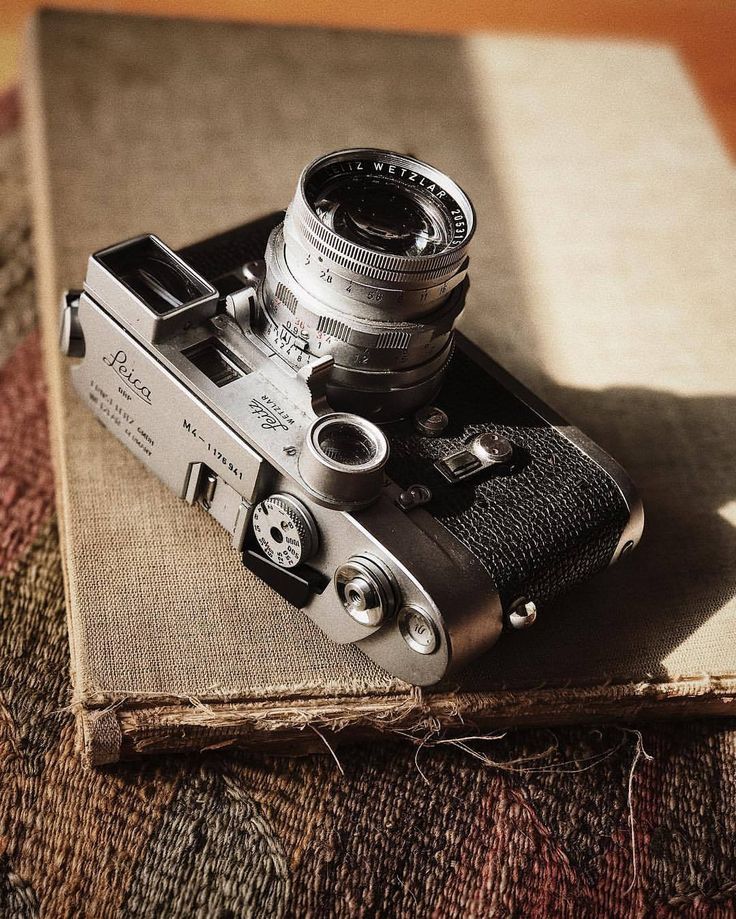 CHRONICLES IN CLICKS